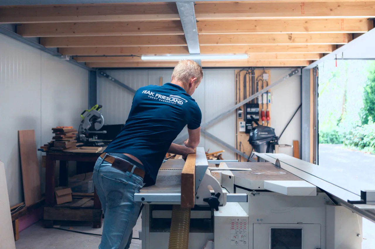 Lakwerk en houtimitatie jacht